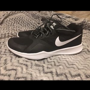 Nike shoes ,black ,womens